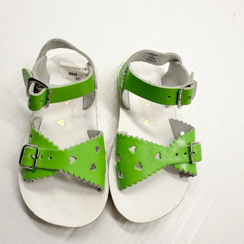 Salt Water Sandals by Hoy adorable pair